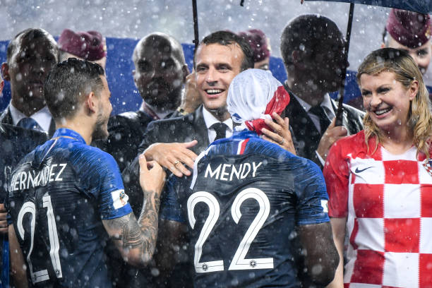 伊卡尔迪与 伊卡尔迪与