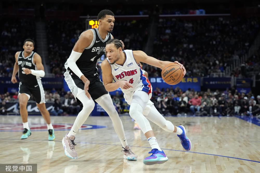 恰恰折射出 恰恰折射出