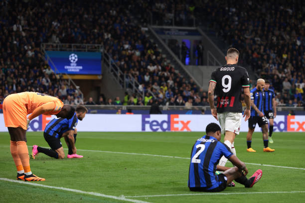 的快攻配合 的快攻配合